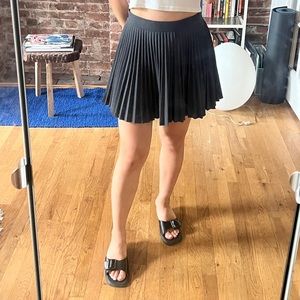 Theory pleated mini skirt dark grey size 0